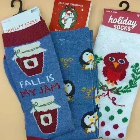 Fun Sock Bundle - Three pairs of socks jam, penguin, owl polka dot Holiday - Picture 9 of 9